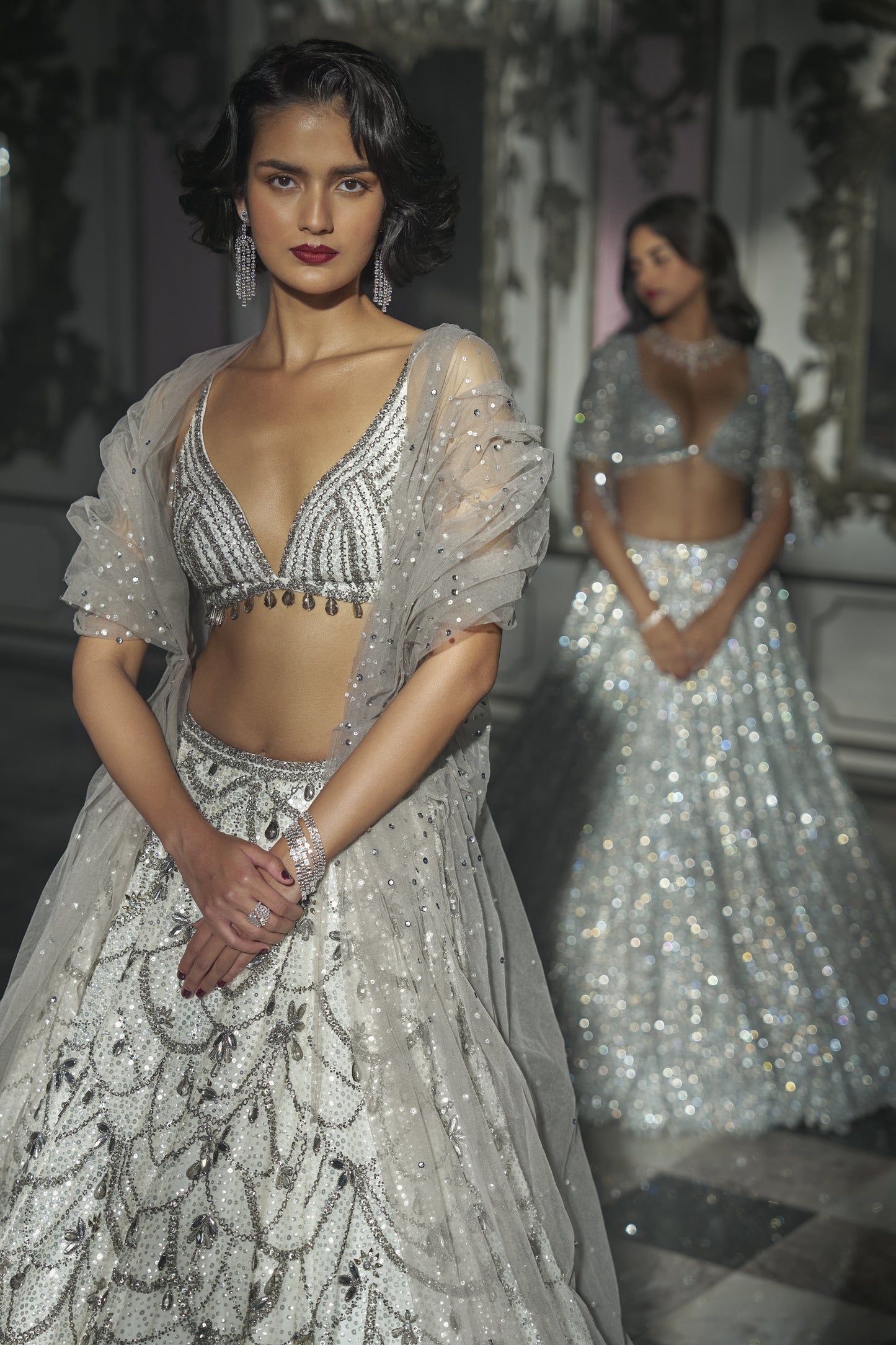 White Chandelier Lehnega Set