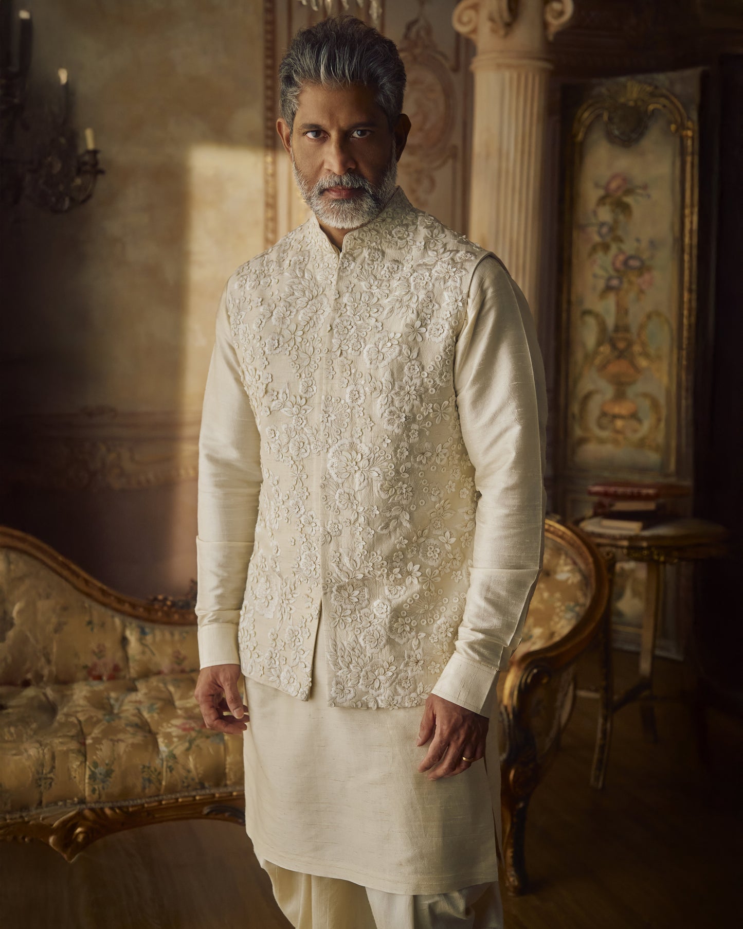 Champagne Three- Dimensional Bundi Set