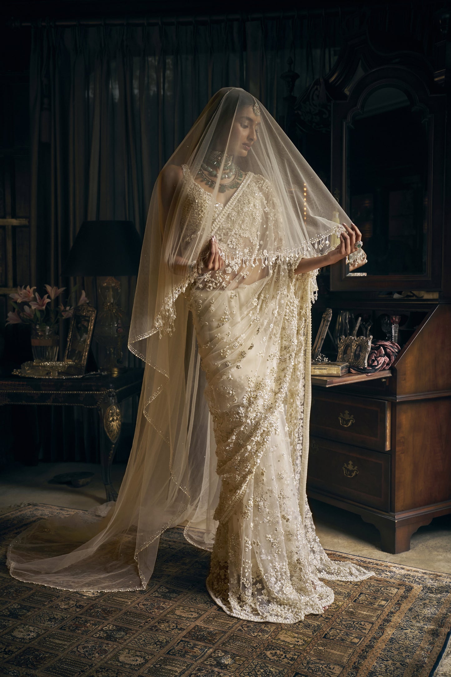 Ivory Three-dimensional saree