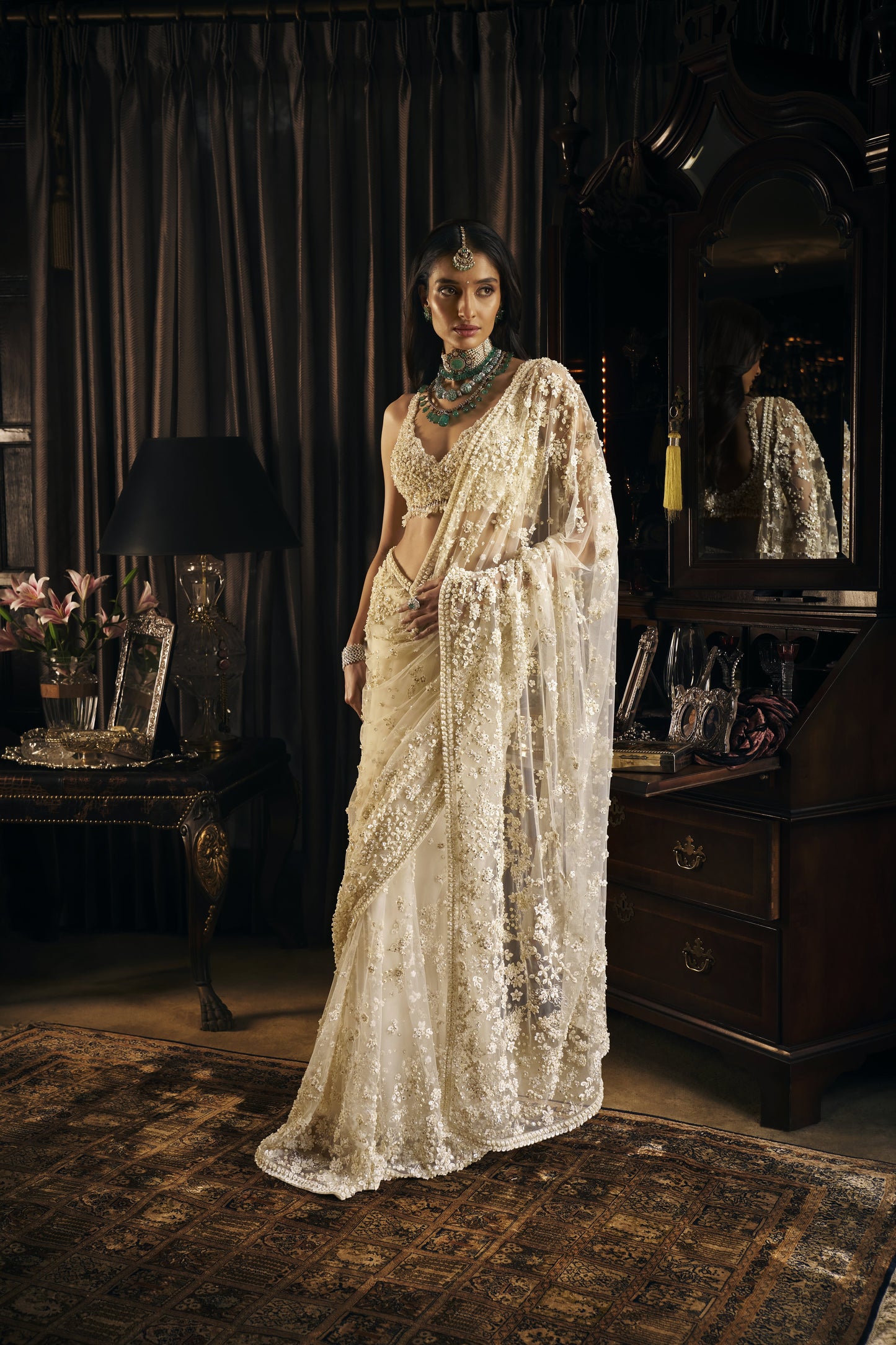 Ivory Three-dimensional saree