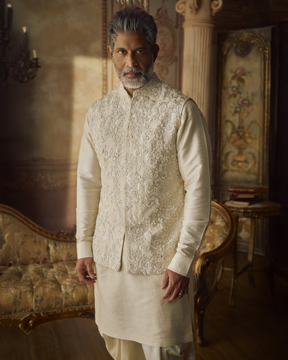 Champagne Three- Dimensional Bundi Set