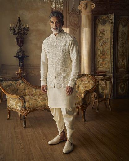Champagne Three- Dimensional Bundi Set