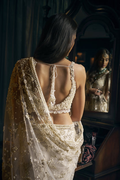 Ivory Three-dimensional saree